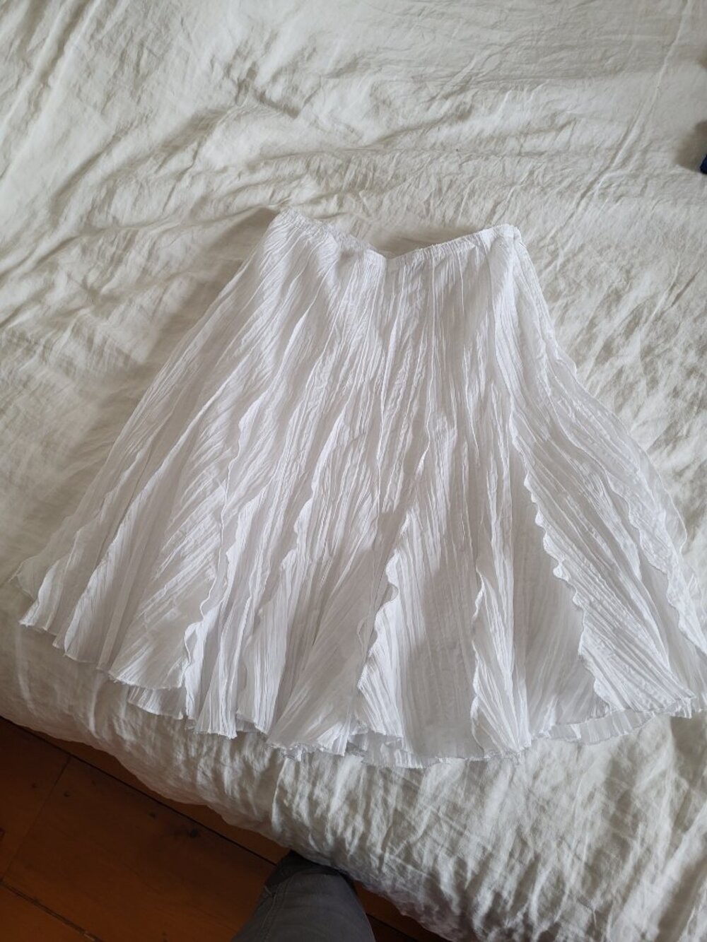 GUESS White Lightweight spring summer Skirt Midi - Picture 4 of 13